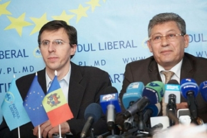 Ghimpu: Dorin e gata si azi sa preia conducerea PL. Eu, insa, nu. Explicatia liberalului Ghimpu: Dorin e gata si azi sa preia conducerea PL. Eu, insa, nu. Explicatia liberalului