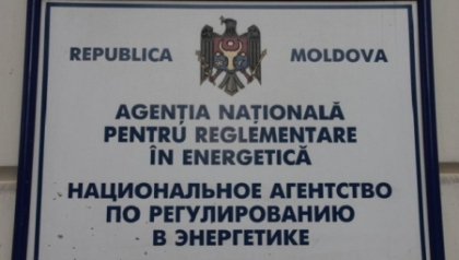 ANRE indeamna consumatorii sa ceara despagubiri de la distribuitorii de electricitate
