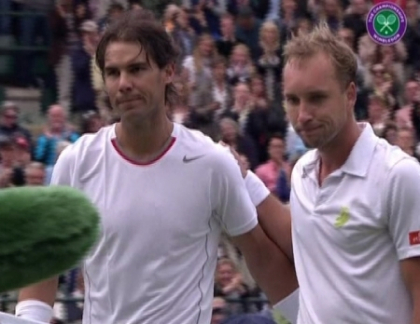 SOC la Wimbledon! Rafael Nadal, eliminat in primul tur de numarul 135 mondial SOC la Wimbledon! Rafael Nadal, eliminat in primul tur de numarul 135 mondial