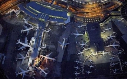 Un nou "Lufthansa Heist". 1,2 milioane de dolari au disparut in mod misterios dintr-un avion pe JFK