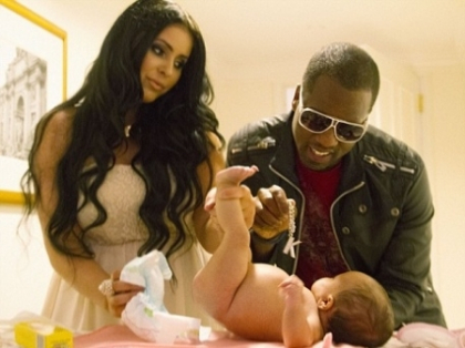 Parodie: Kim Kardashian in sala de nastere. Momentul in care fetita sa a venit pe lume - FOTO Parodie: Kim Kardashian in sala de nastere. Momentul in care fetita sa a venit pe lume - FOTO