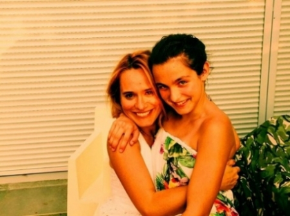 Andreea Esca si fiica ei s-au dezgolit! Cum arata cele doua in costume de baie identice - FOTO Andreea Esca si fiica ei s-au dezgolit! Cum arata cele doua in costume de baie identice - FOTO