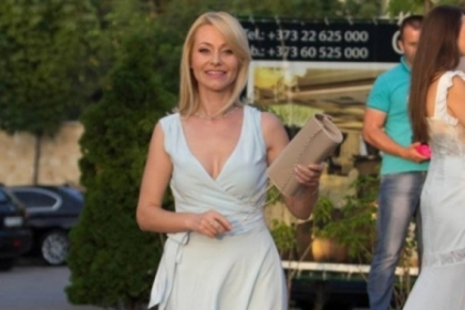 Si vedetele merg in vacanta! Unde se va odihni Lorena Bogza in aceasta vara - VIDEO Si vedetele merg in vacanta! Unde se va odihni Lorena Bogza in aceasta vara - VIDEO