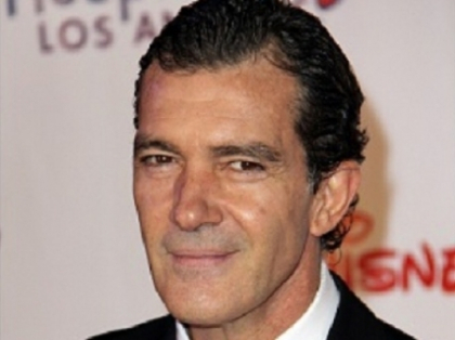 Schimbare SOCANTA de look pentru Antonio Banderas. Vezi cum arata actorul - FOTO
Schimbare SOCANTA de look pentru Antonio Banderas. Vezi cum arata actorul - FOTO