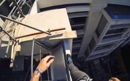 Cum se vede viata prin ochii unui practicant de Parkour. Interzis celor cu rau de inaltime - VIDEO
Cum se vede viata prin ochii unui practicant de Parkour. Interzis celor cu rau de inaltime - VIDEO