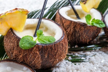 Numele celor mai populare cocktailuri, explicate. Ce inseamna Pina Colada, Sangria sau Mojito Numele celor mai populare cocktailuri, explicate. Ce inseamna Pina Colada, Sangria sau Mojito