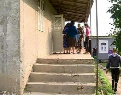 Caz cumplit la Nisporeni. Si-a ucis sotia in batai si s-a spanzurat Caz cumplit la Nisporeni. Si-a ucis sotia in batai si s-a spanzurat