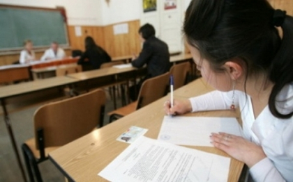 Perle de la BAC-ul romanilor: "N-am model, ca nu citesc. O sa am pana in sesiunea de toamna" Perle de la BAC-ul romanilor: "N-am model, ca nu citesc. O sa am pana in sesiunea de toamna"