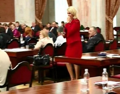 Comunistii cer demisia lui Vitalie Marinuta si a Maiei Sandu! Comunistii cer demisia lui Vitalie Marinuta si a Maiei Sandu!