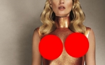 Femeia cu SANII de AUR. Vezi cine este supermodelul considerat o adevarata opera de arta - FOTO