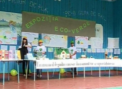 Proiecte si machete originale prezentate de copii: Electricitate produsa de soare sau vant