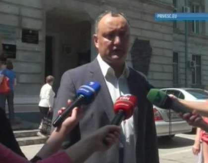 Socialistii vor colecta semnaturi pentru organizarea unui referendum pentru demiterea lui Chirtoaca