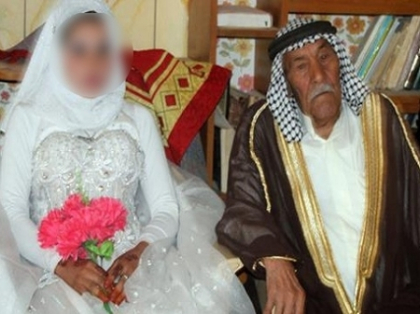 Un fermier din Irak in varsta de 92 de ani s-a casatorit cu o femeie de 22 de ani. Cum arata - FOTO Un fermier din Irak in varsta de 92 de ani s-a casatorit cu o femeie de 22 de ani. Cum arata - FOTO