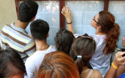 Inca trei elevi s-au ales cu 10 pe linie la BAC! Ministerul Educatiei a prezentat rezultatele contestatiilor