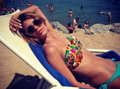 Victoria Bonea se odihneste in Barcelona! Vezi fotografii cu vedeta nemachiata "“ FOTO