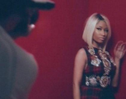 Interpreta Nicki Minaj va infrumutesa coperta unei reviste din Statele Unite, pentru luna august Interpreta Nicki Minaj va infrumutesa coperta unei reviste din Statele Unite, pentru luna august