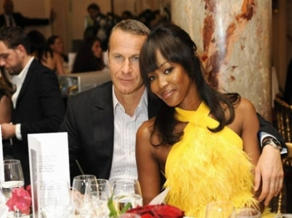 Lovitura sub centura: cu cine a inlocuit-o miliardarul Vladimir Doronin pe Naomi Campbell - FOTO Lovitura sub centura: cu cine a inlocuit-o miliardarul Vladimir Doronin pe Naomi Campbell - FOTO