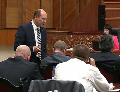 S-au razgandit. PLDM si PD au votat totusi legea care permite studentilor sa voteze acolo unde invata S-au razgandit. PLDM si PD au votat totusi legea care permite studentilor sa voteze acolo unde invata