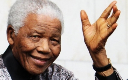 Nelson Mandela ar putea fi mutat la domiciliu pentru continuarea recuperarii Nelson Mandela ar putea fi mutat la domiciliu pentru continuarea recuperarii