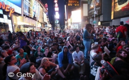 Mii de americani au protestat in New York si Los Angeles impotriva achitarii lui George Zimmerman Mii de americani au protestat in New York si Los Angeles impotriva achitarii lui George Zimmerman