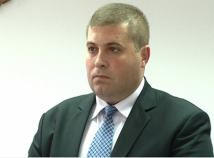 A trecut la un salariu de sase ori mai mare. Proaspatul director al ANRE a venit la noul loc de munca A trecut la un salariu de sase ori mai mare. Proaspatul director al ANRE a venit la noul loc de munca