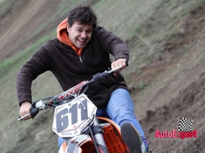 Un barbat puternic conduce o masina puternica. Cu ce automobil se mandreste Andrei Tabuica - VIDEO