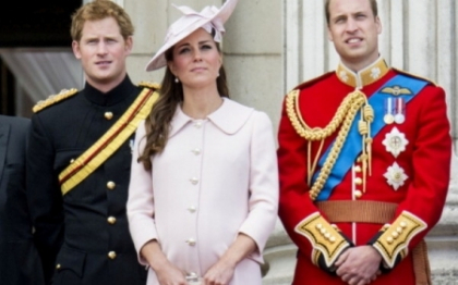 Presa britanica: Kate Middleton va naste astazi. Cum va fi primit de londonezi bebelusul regal Presa britanica: Kate Middleton va naste astazi. Cum va fi primit de londonezi bebelusul regal