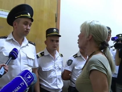 "Maia Laguta si toti cei care au dat buzna in Primarie sa fie cercetati penal". Viceprimarul acuza politia "Maia Laguta si toti cei care au dat buzna in Primarie sa fie cercetati penal". Viceprimarul acuza politia