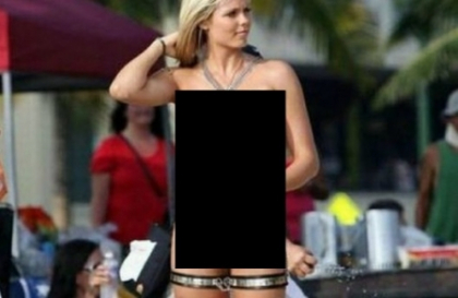 Aparitia care a aprins imaginatia barbatilor! Cum a ales sa se imbrace o blonda la plaja - FOTO