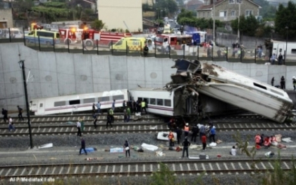 Viteza excesiva, una din principalele cauze ala tragediei din Spania. El Mundo: Trenul avea 220 km/h