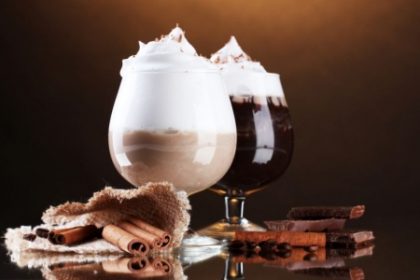 Shake de ciocolata: 3 retete delicioase si racoritoare Shake de ciocolata: 3 retete delicioase si racoritoare