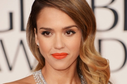 Pe covorul rosu fatala, pe strada banala. Cum apare Jessica Alba in viata de zi cu zi - FOTO
Pe covorul rosu fatala, pe strada banala. Cum apare Jessica Alba in viata de zi cu zi - FOTO
