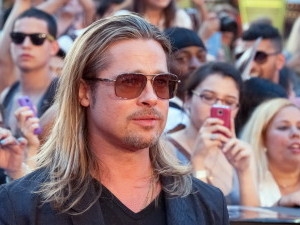 Brad Pitt si David Beckham, pacaliti in patria luxului. De ce primesc despagubiri din Dubai Brad Pitt si David Beckham, pacaliti in patria luxului. De ce primesc despagubiri din Dubai
