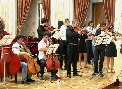 Note de Ceaikovski, Mozart si Beethoven in Parlament: Muzica sa guverneze Note de Ceaikovski, Mozart si Beethoven in Parlament: Muzica sa guverneze