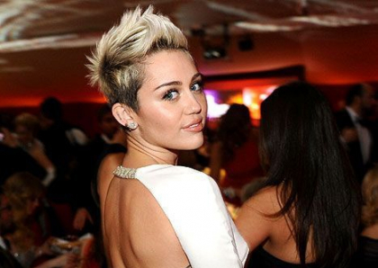Admiratorii sai nu se asteptau la asa ceva. Prima poza NUD cu Miley Cyrus