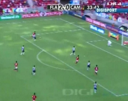 Fotbalistul echipei Flamengo Nixon, cunoscut dupa ce nu a nimerit poarta goala in meciul de Atletico Mineiro