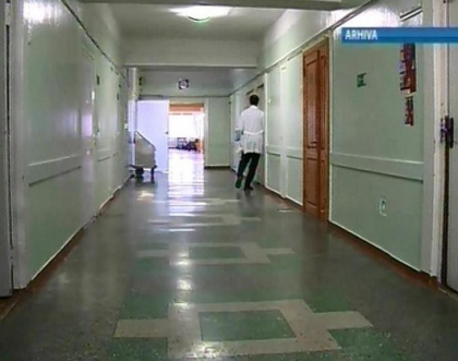 Seful maternitatii din Soroca, retinut pentru ca a luat mita, risca 7 ani de inchisoare Seful maternitatii din Soroca, retinut pentru ca a luat mita, risca 7 ani de inchisoare
