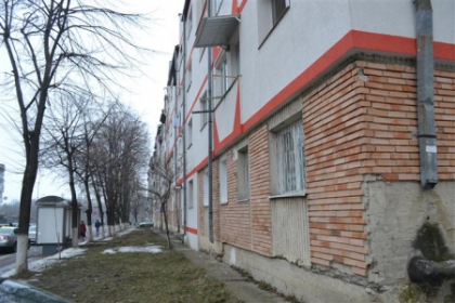 Autoritatile locale au castigat un grant de la UE: Vrem sa punem termopane in scarile blocurilor Autoritatile locale au castigat un grant de la UE: Vrem sa punem termopane in scarile blocurilor