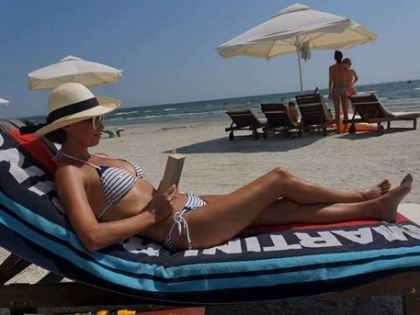 "Eu si Victoras al meu". Natalia Barbu, de mana cu fiul ei pe o plaja "“ FOTO
