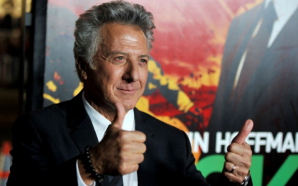 Actorul Dustin Hoffman a fost diagnosticat cu cancer si operat cu succes Actorul Dustin Hoffman a fost diagnosticat cu cancer si operat cu succes