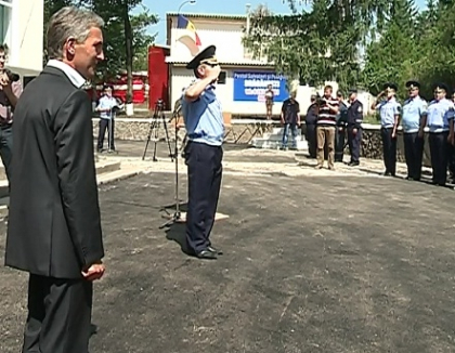 S-a deschis o noua statie de pompieri la Draganesti. La eveniment a fost prezent si Iurie Leanca S-a deschis o noua statie de pompieri la Draganesti. La eveniment a fost prezent si Iurie Leanca