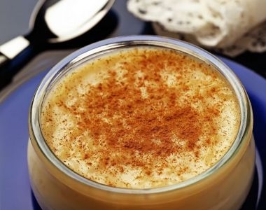 Reteta de orez cu lapte. Cum sa gatesti desertul copilariei Reteta de orez cu lapte. Cum sa gatesti desertul copilariei 