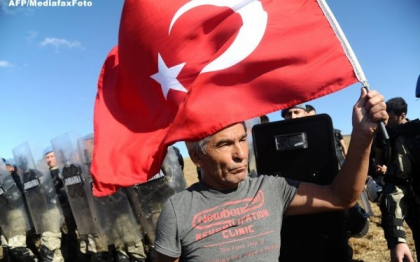 Premierul Recep Erdogan indeamna familiile din Turcia sa aiba "cel putin trei copii" Premierul Recep Erdogan indeamna familiile din Turcia sa aiba "cel putin trei copii"