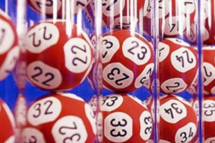 Intre matematica si noroc. Cum sa alegi numerele ca sa castigi la Loto Intre matematica si noroc. Cum sa alegi numerele ca sa castigi la Loto