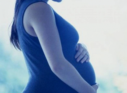 Se intampla la Nisporeni: O adolescenta de 15 ani a NASCUT in veceul din curte
