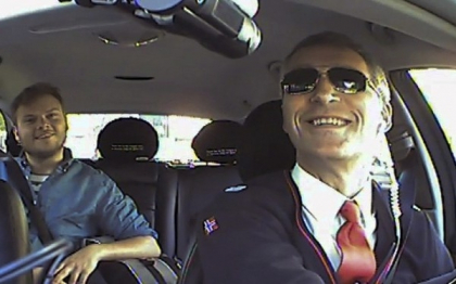 Pasagerii plimbati cu taxiul de premierul norvegian erau platiti, insa "spontaneitatea a fost reala"