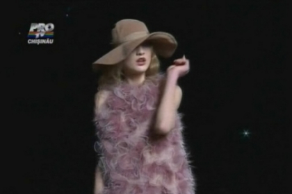 Ultima prezentare semnata Galliano pentru Dior