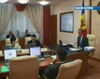 Proaspatul Ministru de Finante, nepregatit la sedinta de Guvern. Cum l-a luat Leanca peste picior Proaspatul Ministru de Finante, nepregatit la sedinta de Guvern. Cum l-a luat Leanca peste picior