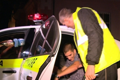 Nopti Albe: 19 soferi prinsi bauti la volan, unul - drogat! Nimic nu-i mai sperie Nopti Albe: 19 soferi prinsi bauti la volan, unul - drogat! Nimic nu-i mai sperie