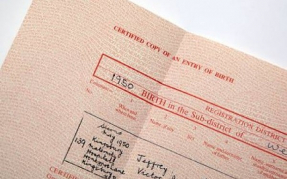Primul stat european care introduce un "al treilea gen" pe certificatele de nastere Primul stat european care introduce un "al treilea gen" pe certificatele de nastere